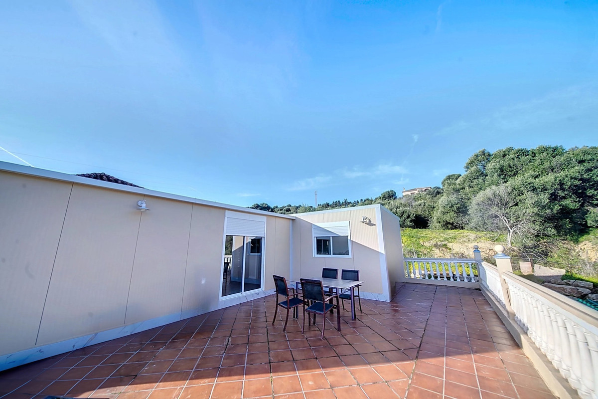Huis te koop in Estepona | 6 slaapkamers H4964443