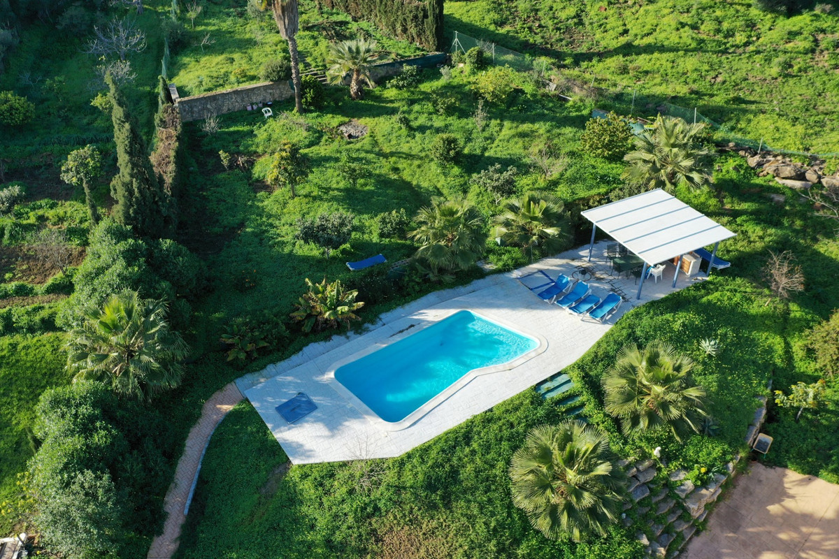 Huis te koop in Estepona | 6 slaapkamers H4964443
