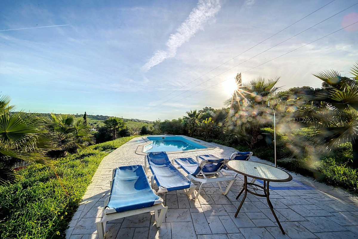 Huis te koop in Estepona | 6 slaapkamers H4964443