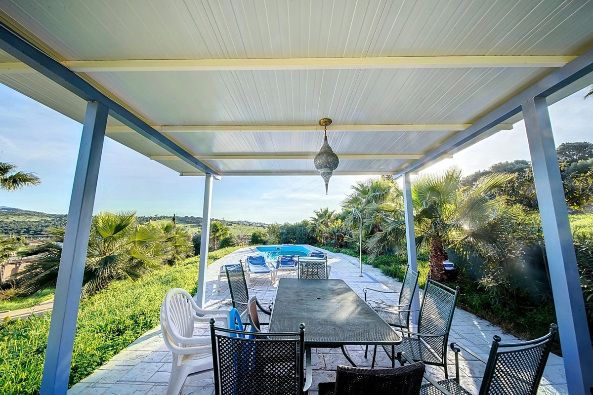 Huis te koop in Estepona | 6 slaapkamers H4964443