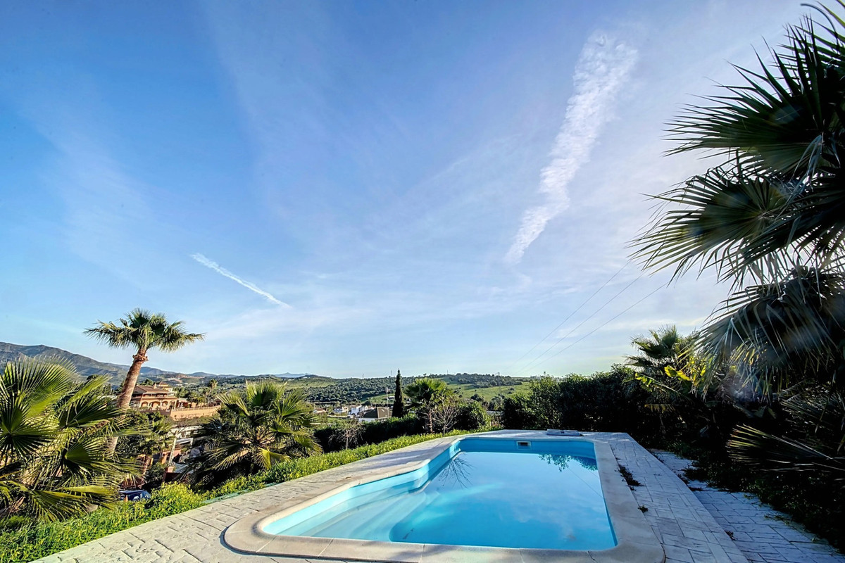 Huis te koop in Estepona | 6 slaapkamers H4964443