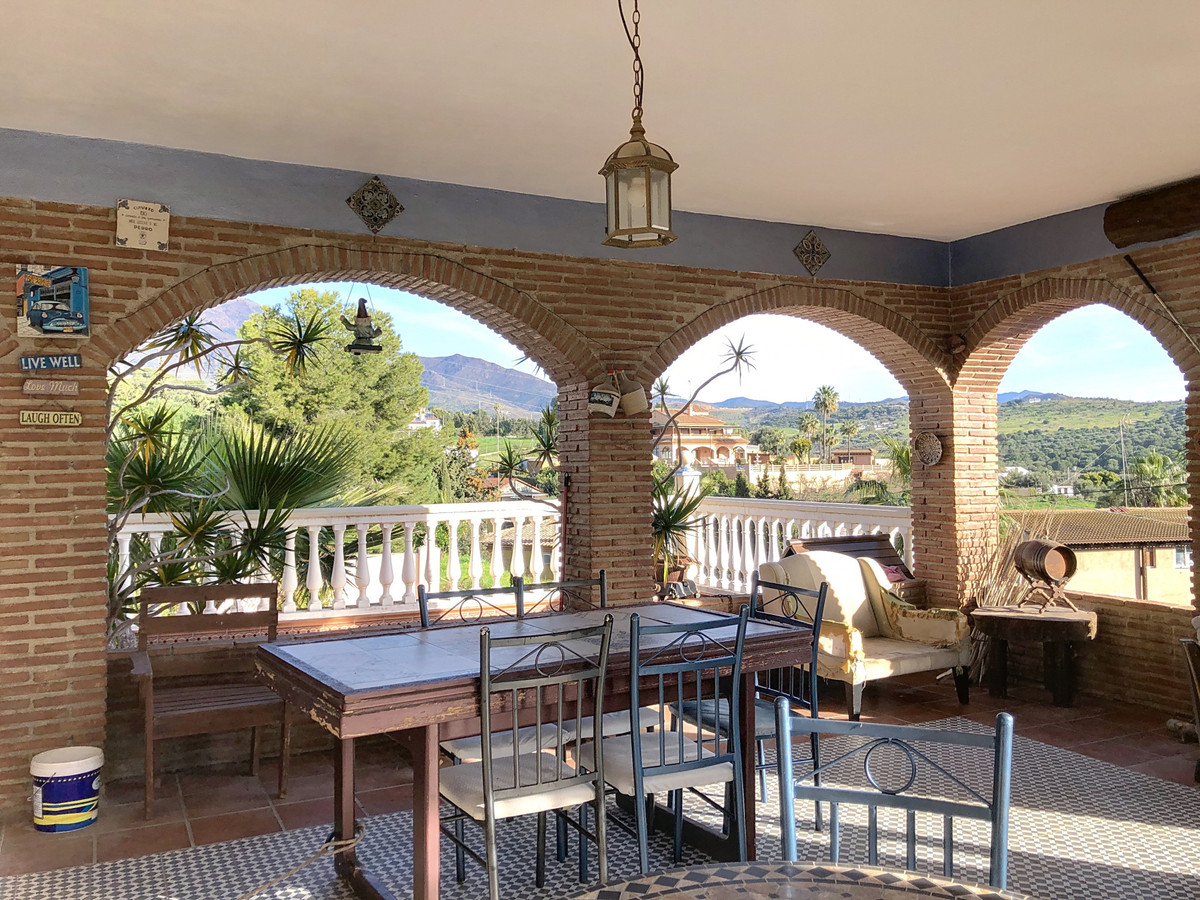 Huis te koop in Estepona | 6 slaapkamers H4964443