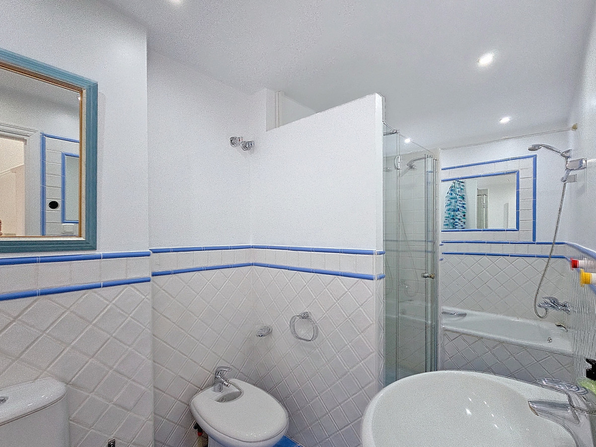 Huis te koop in Estepona | 5 slaapkamers H4986400