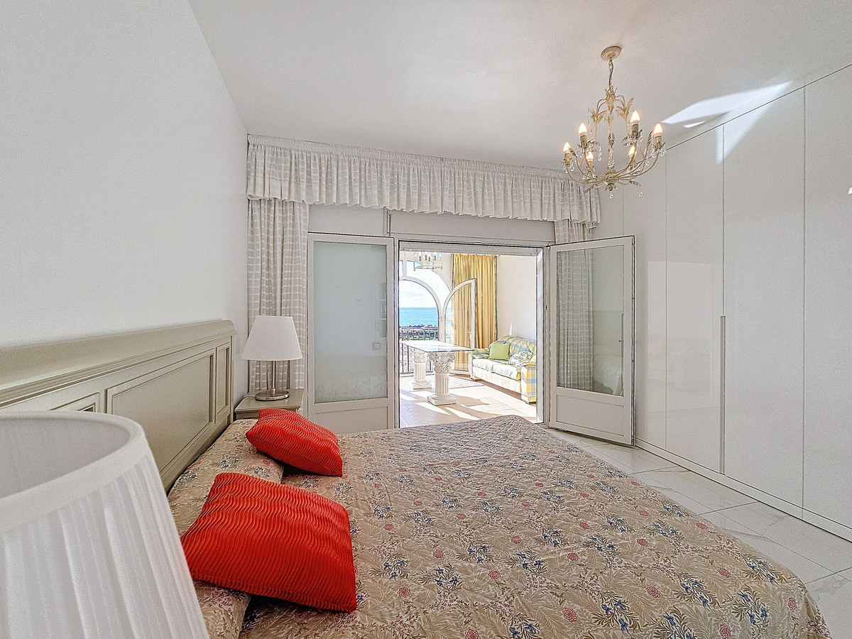 Huis te koop in Estepona | 5 slaapkamers H4986400
