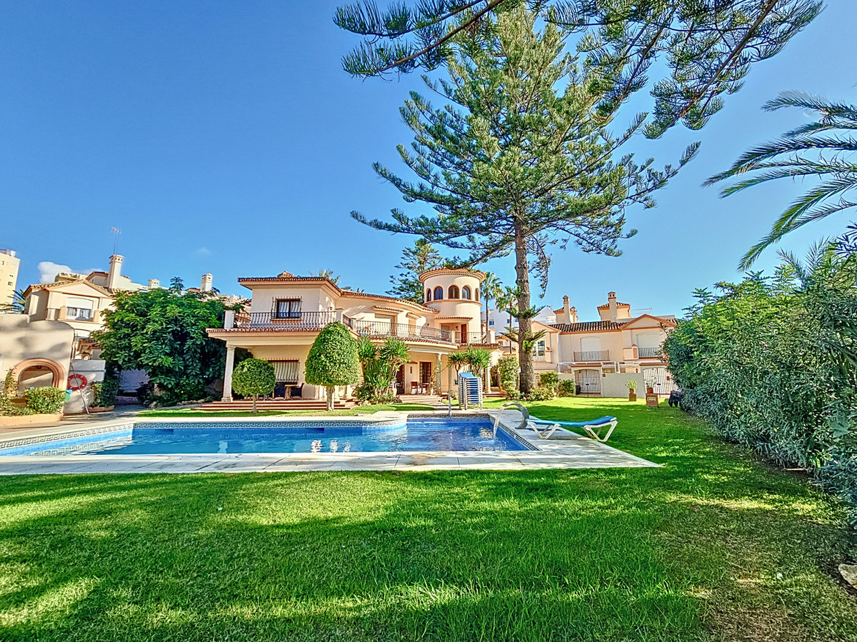 Huis te koop in Estepona | 5 slaapkamers H4986400