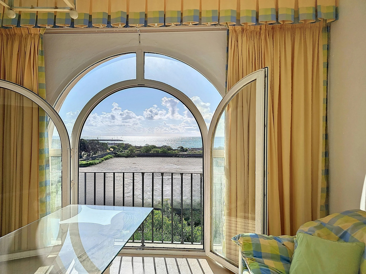 Huis te koop in Estepona | 5 slaapkamers H4986400