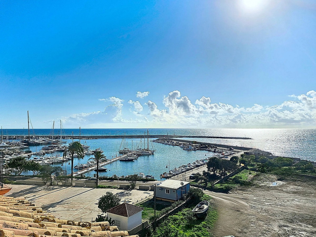Huis te koop in Estepona | 5 slaapkamers H4986400