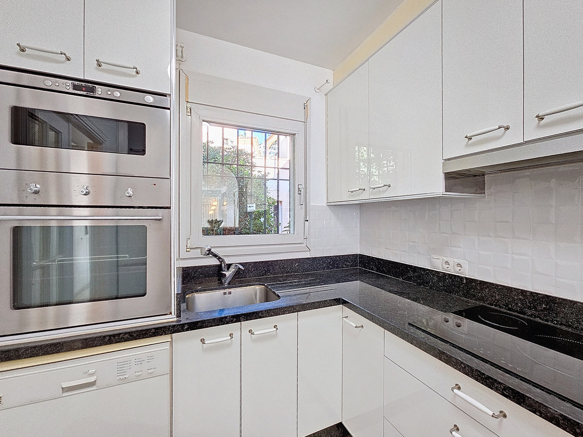 Huis te koop in Estepona | 5 slaapkamers H4986400