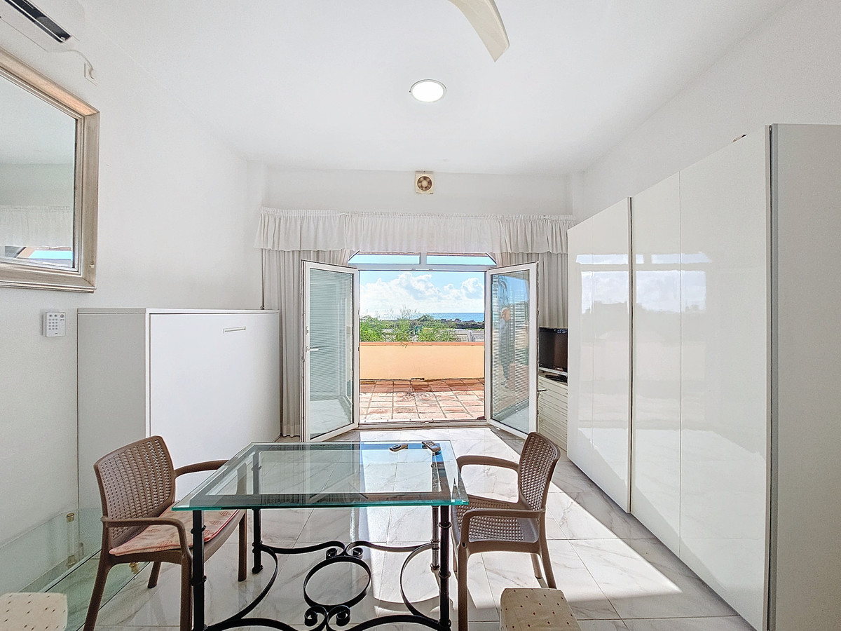 Huis te koop in Estepona | 5 slaapkamers H4986400