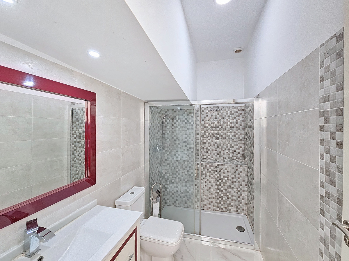 Huis te koop in Estepona | 5 slaapkamers H4986400