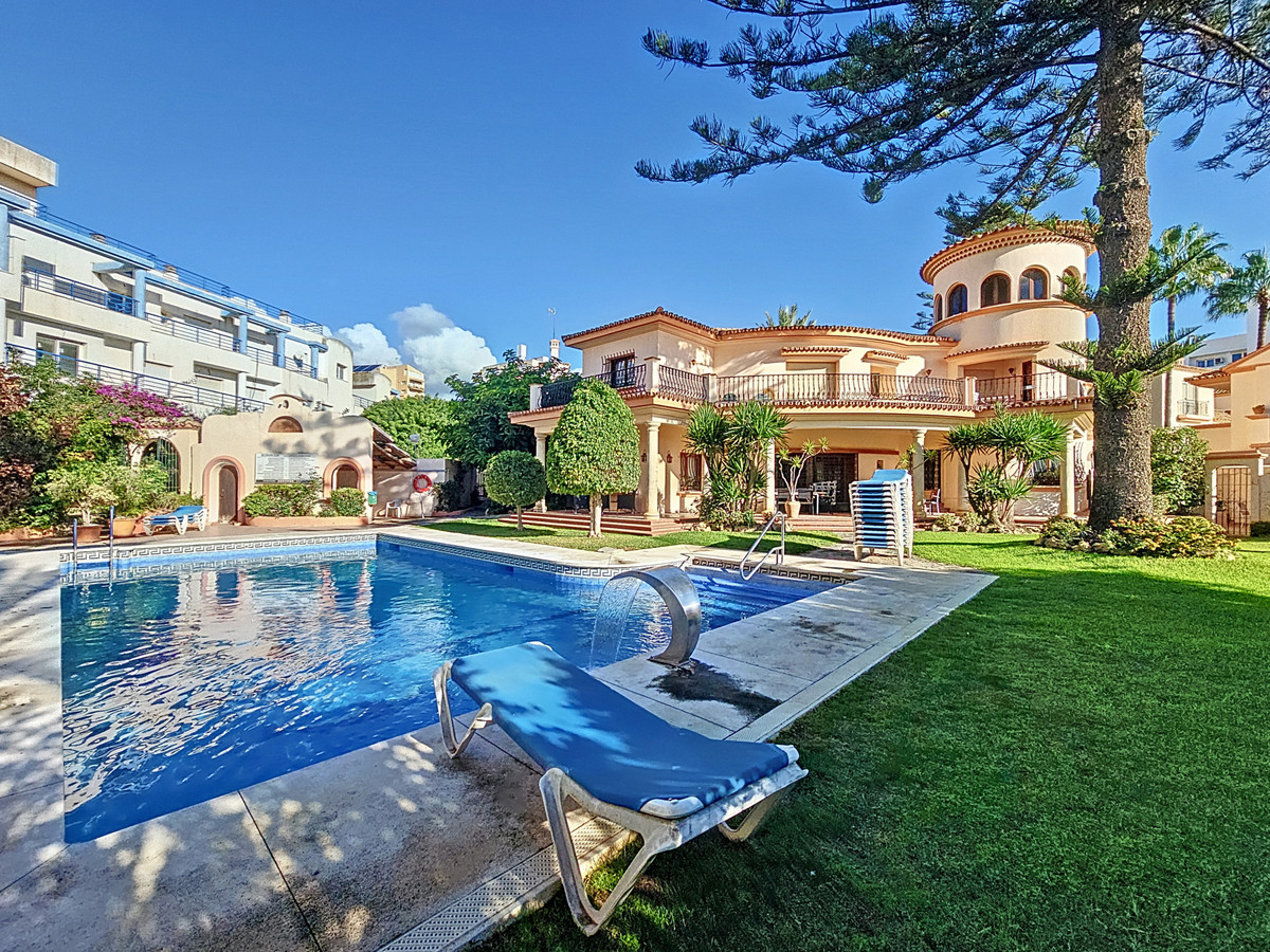 Huis te koop in Estepona | 5 slaapkamers H4986400