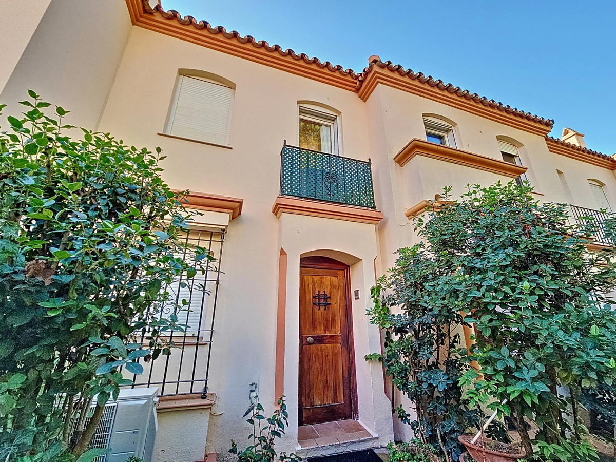 Huis te koop in Estepona | 5 slaapkamers H4986400