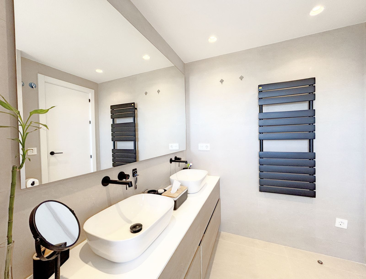 Huis te koop in Estepona | 3 slaapkamers H4994476