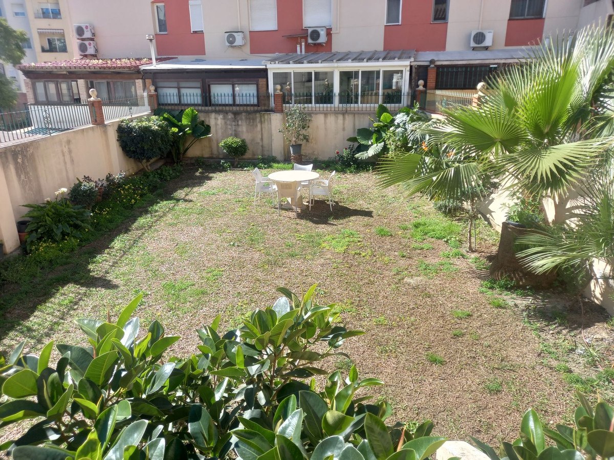 Semi-Vrijstaande Villa in Estepona-2