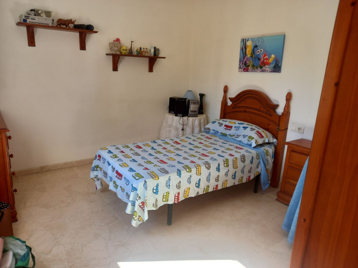 Semi-Vrijstaande Villa in Estepona-7