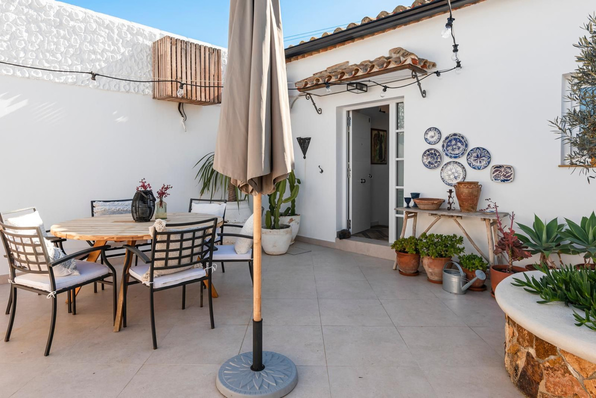 Geschakelde Woning in Estepona-3