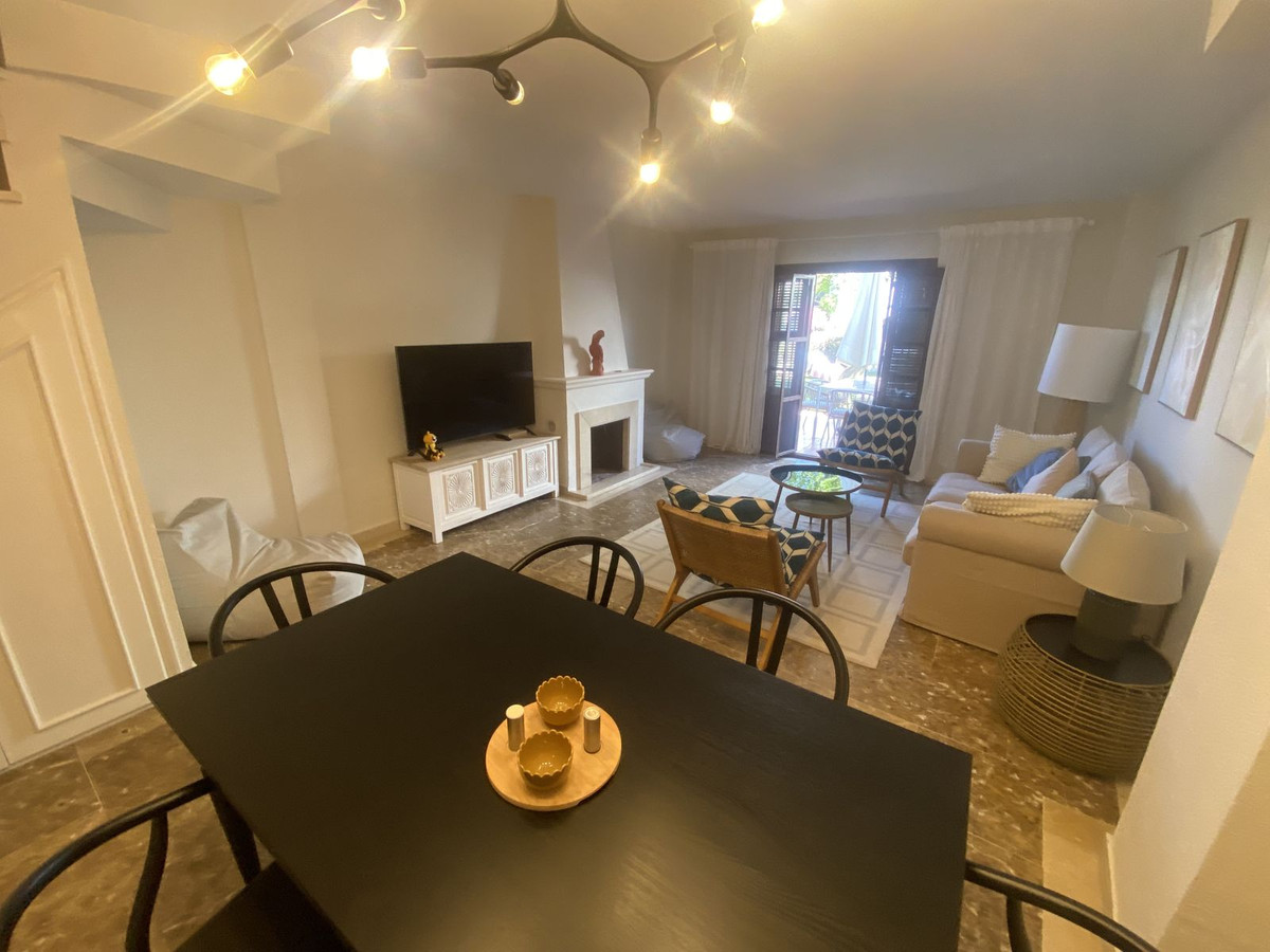 Huis te koop in Estepona | 2 slaapkamers H5018665