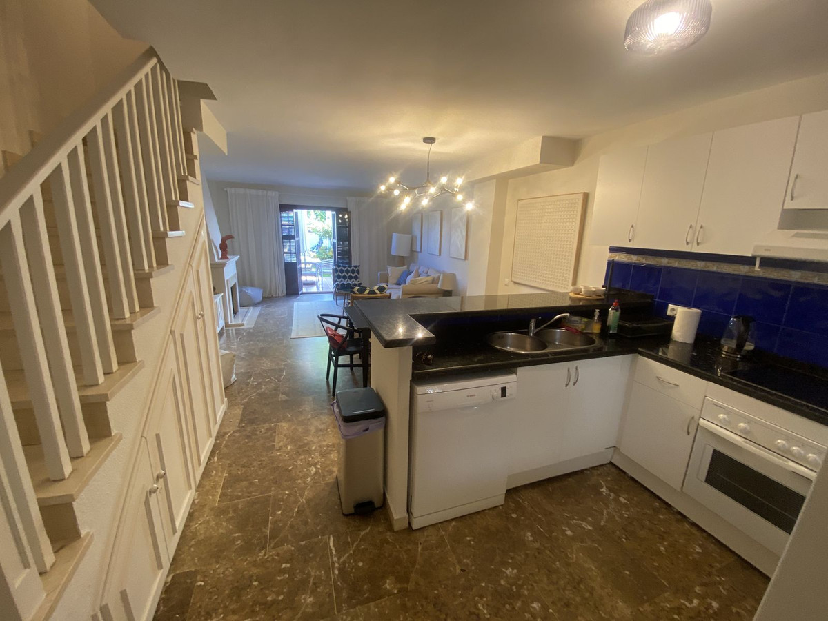Huis te koop in Estepona | 2 slaapkamers H5018665