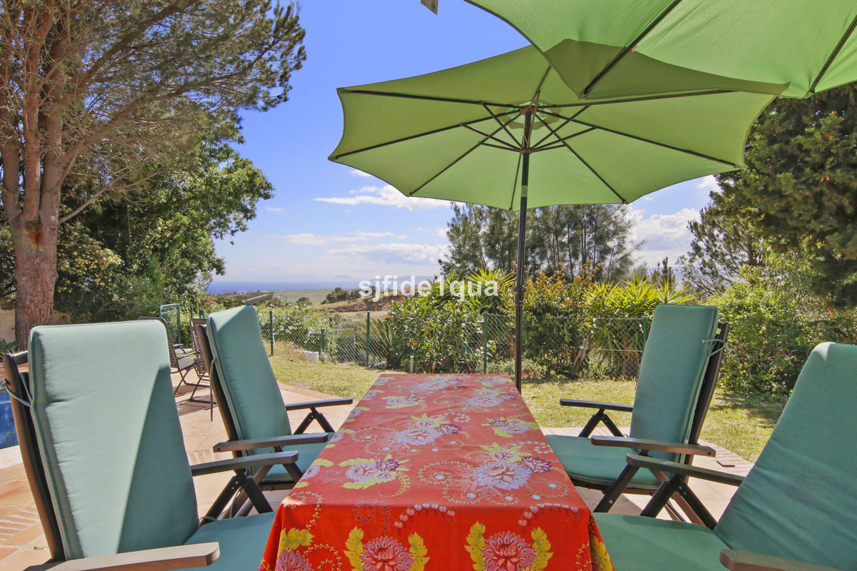 Huis te koop in Estepona | 4 slaapkamers H5042317