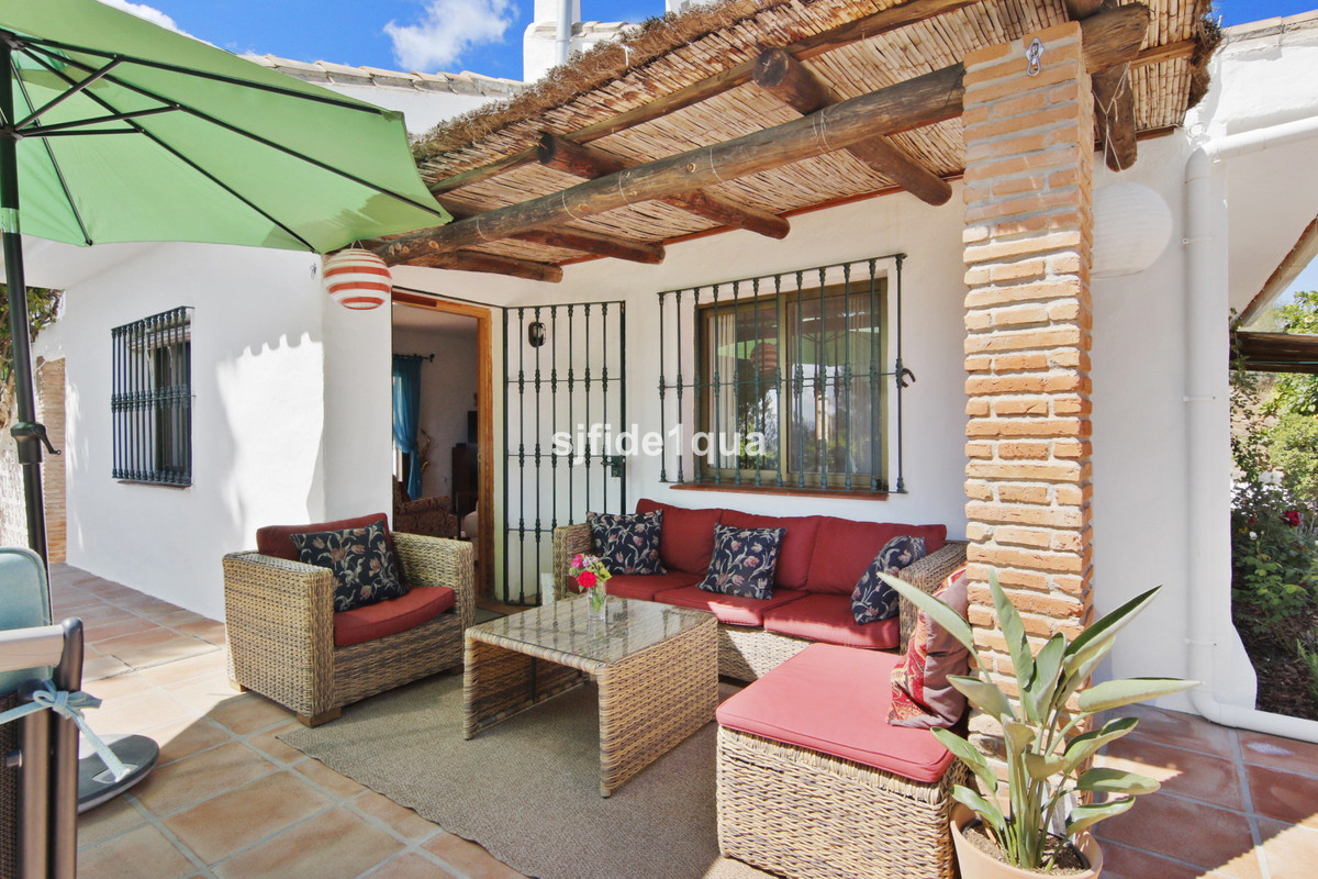 Huis te koop in Estepona | 4 slaapkamers H5042317
