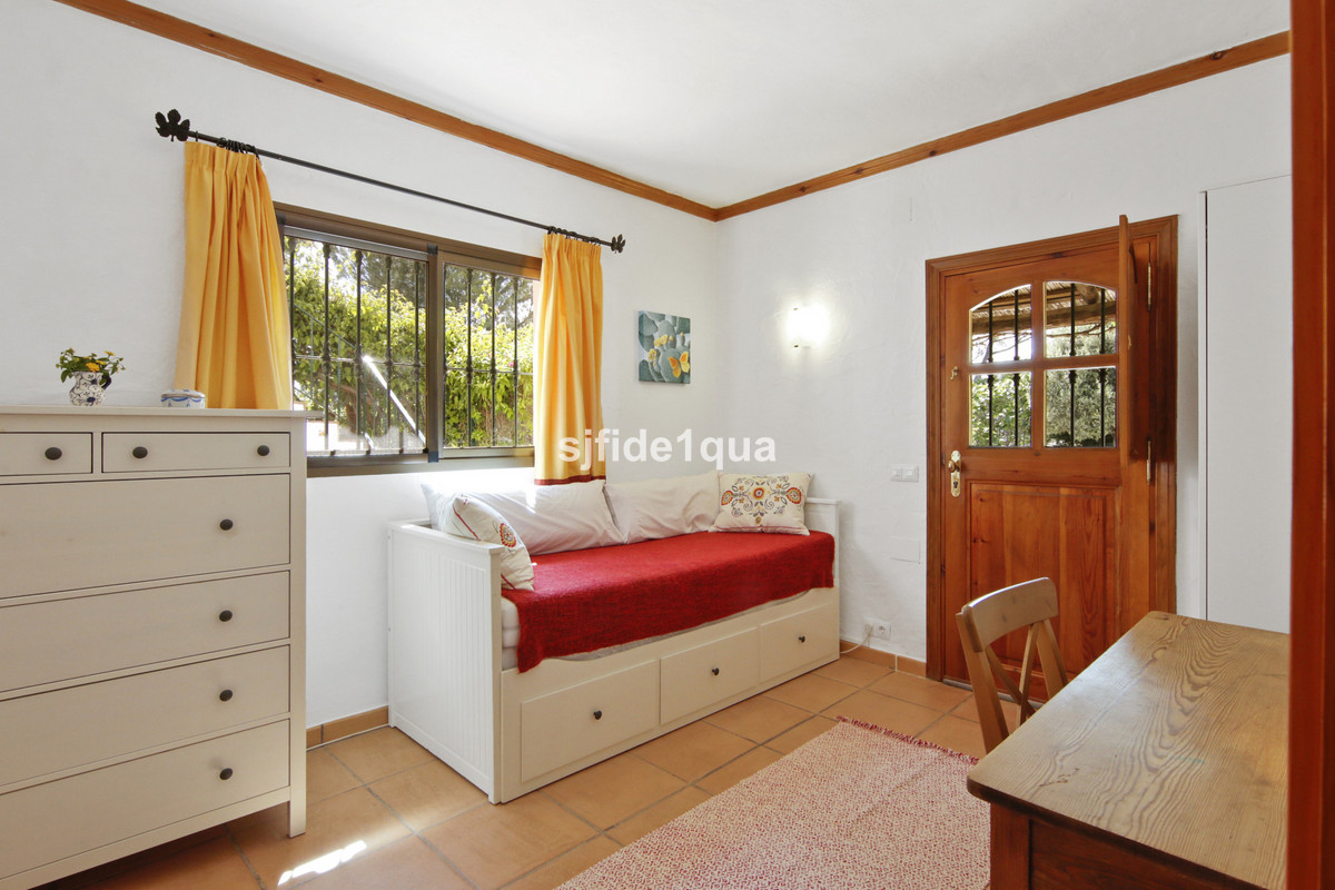Huis te koop in Estepona | 4 slaapkamers H5042317