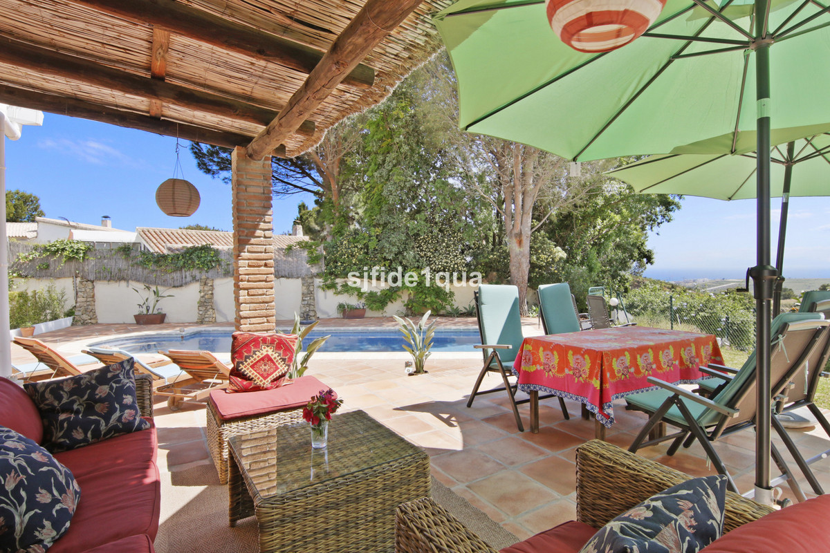 Huis te koop in Estepona | 4 slaapkamers H5042317