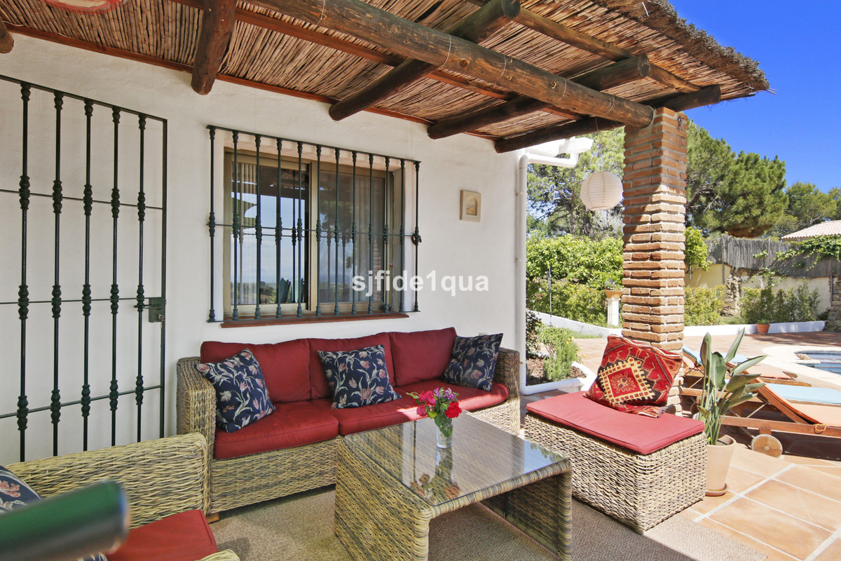 Huis te koop in Estepona | 4 slaapkamers H5042317
