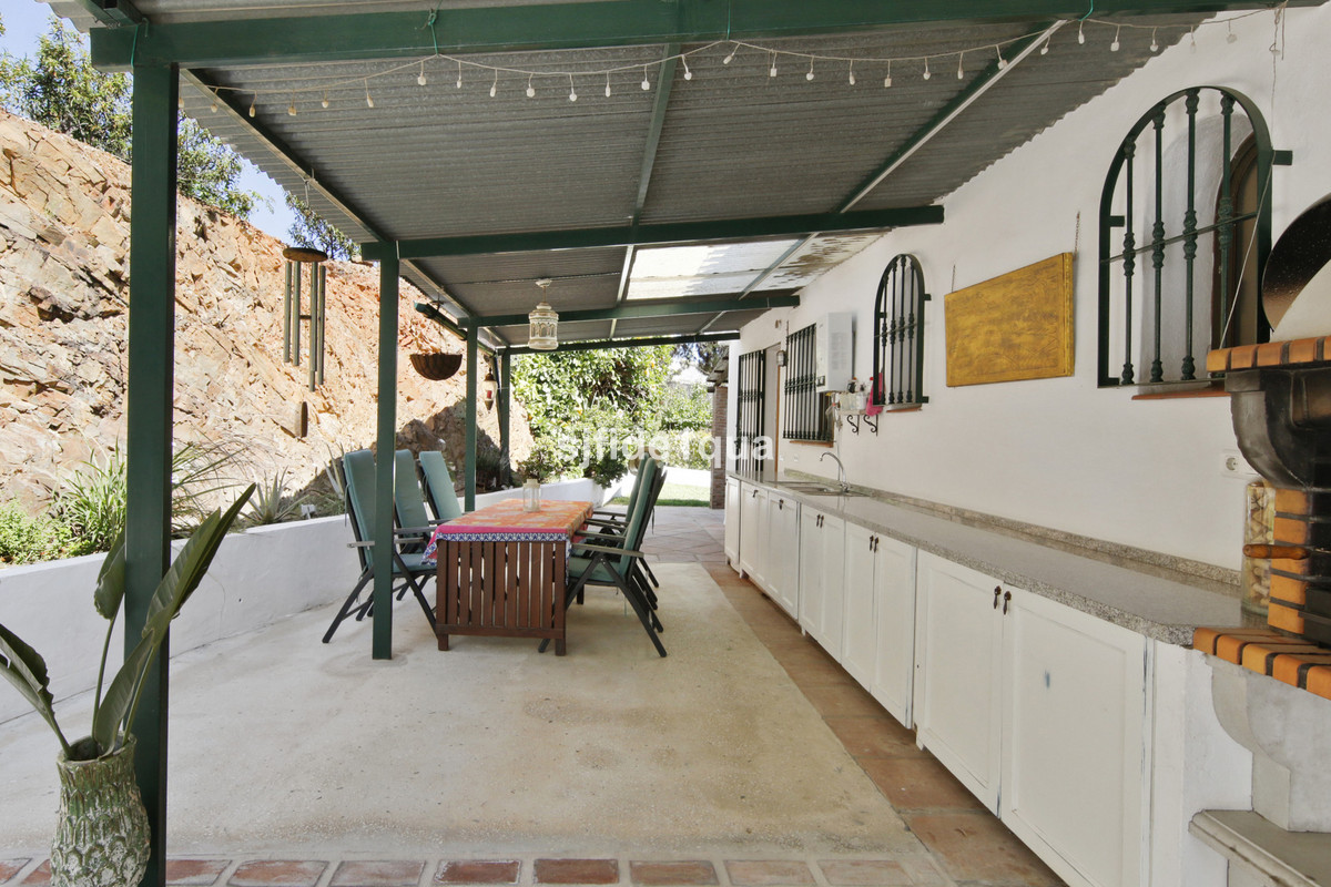 Huis te koop in Estepona | 4 slaapkamers H5042317