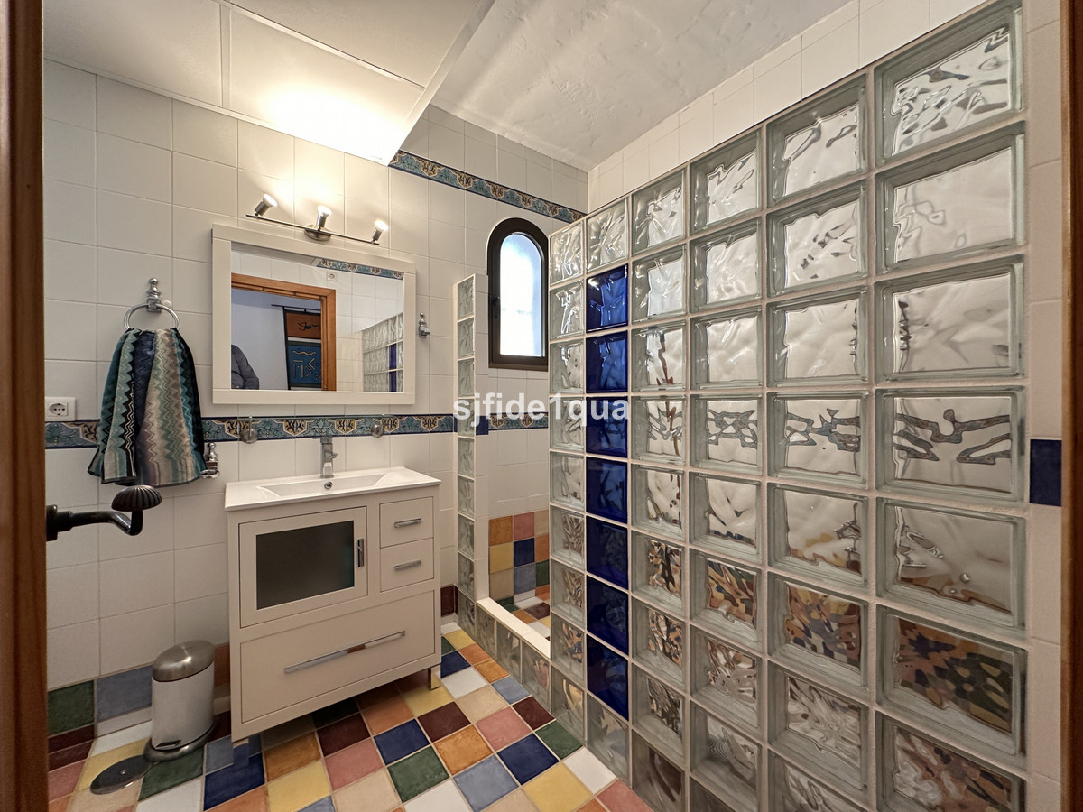 Huis te koop in Estepona | 4 slaapkamers H5042317