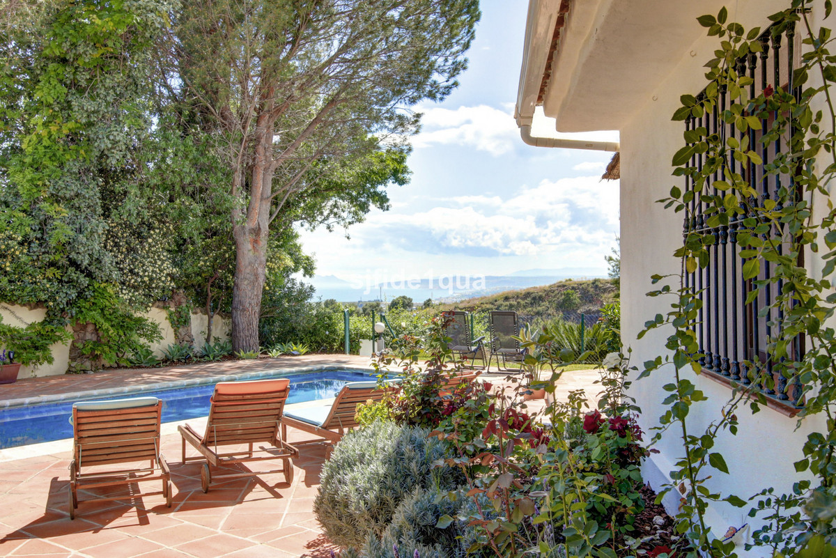Huis te koop in Estepona | 4 slaapkamers H5042317
