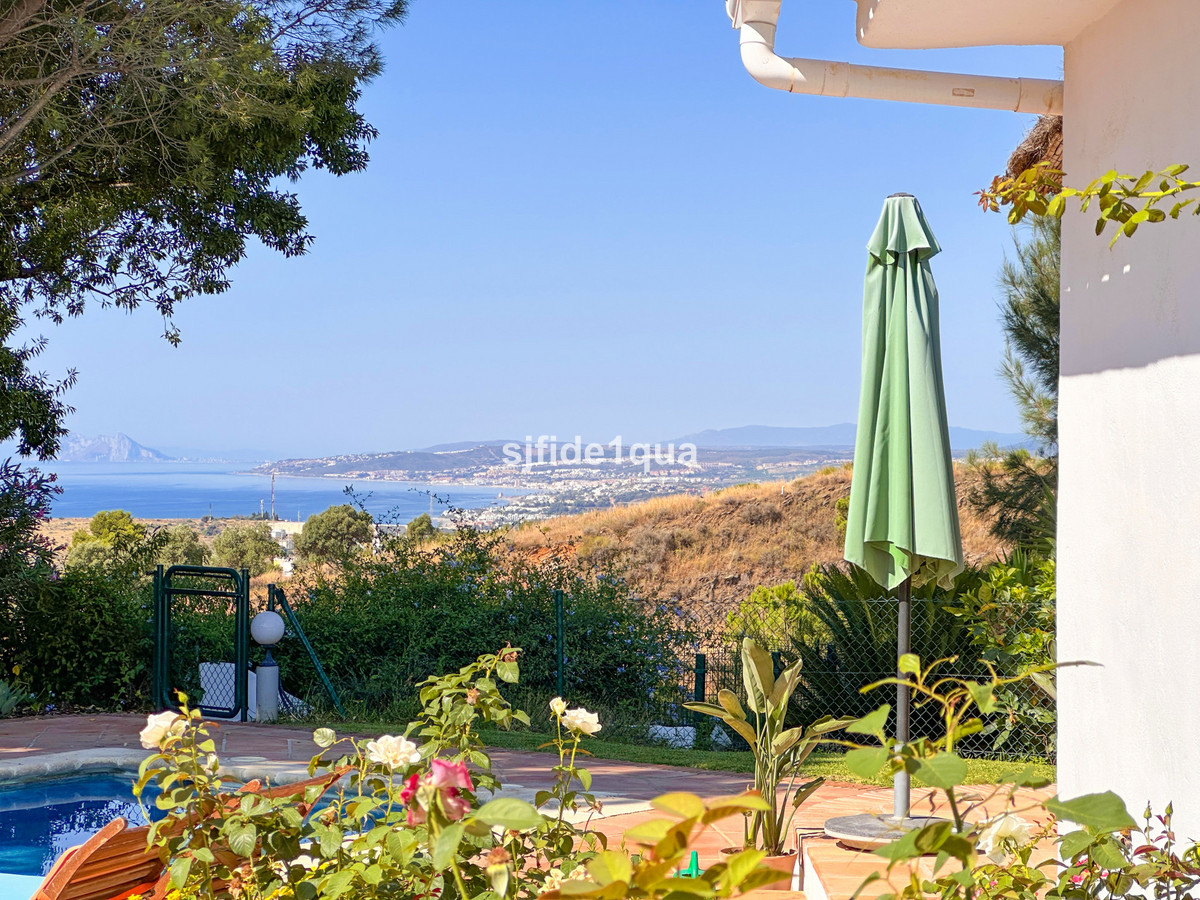 Huis te koop in Estepona | 4 slaapkamers H5042317
