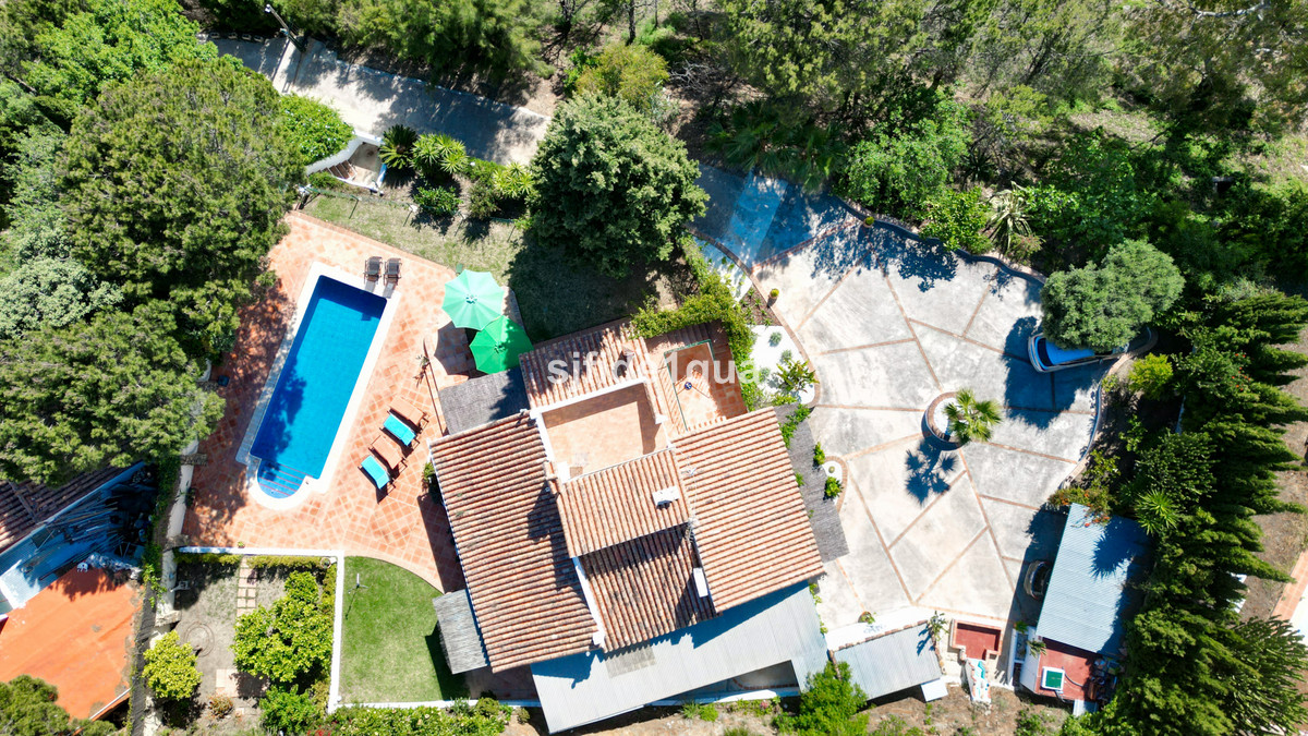 Huis te koop in Estepona | 4 slaapkamers H5042317