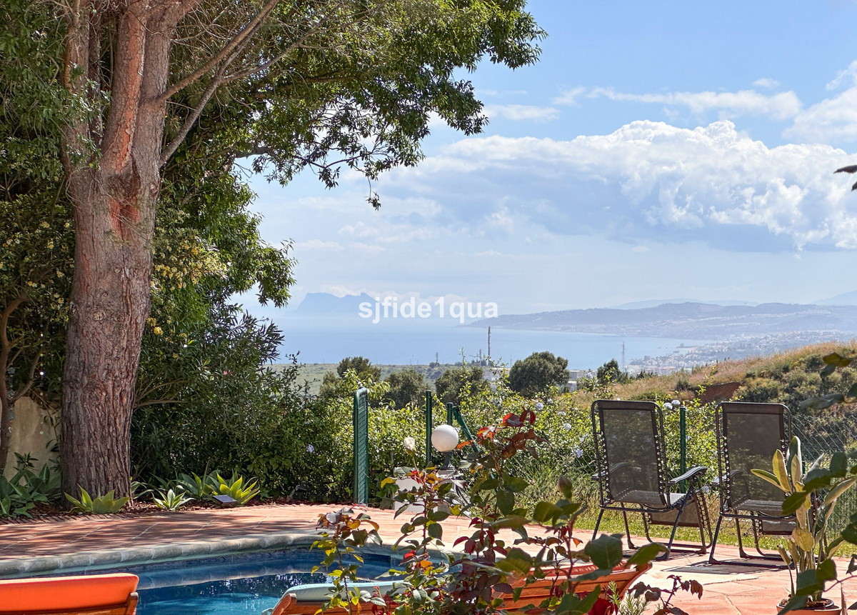 Huis te koop in Estepona | 4 slaapkamers H5042317