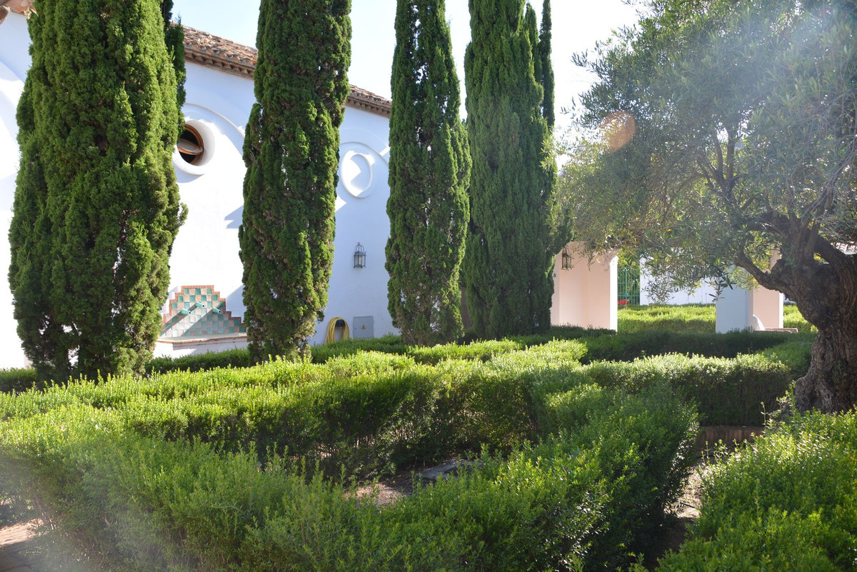 Finca - Cortijo te koop in Estepona | 7 slaapkamers H5053213