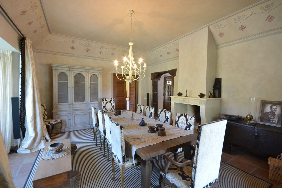 Finca - Cortijo te koop in Estepona | 7 slaapkamers H5053213