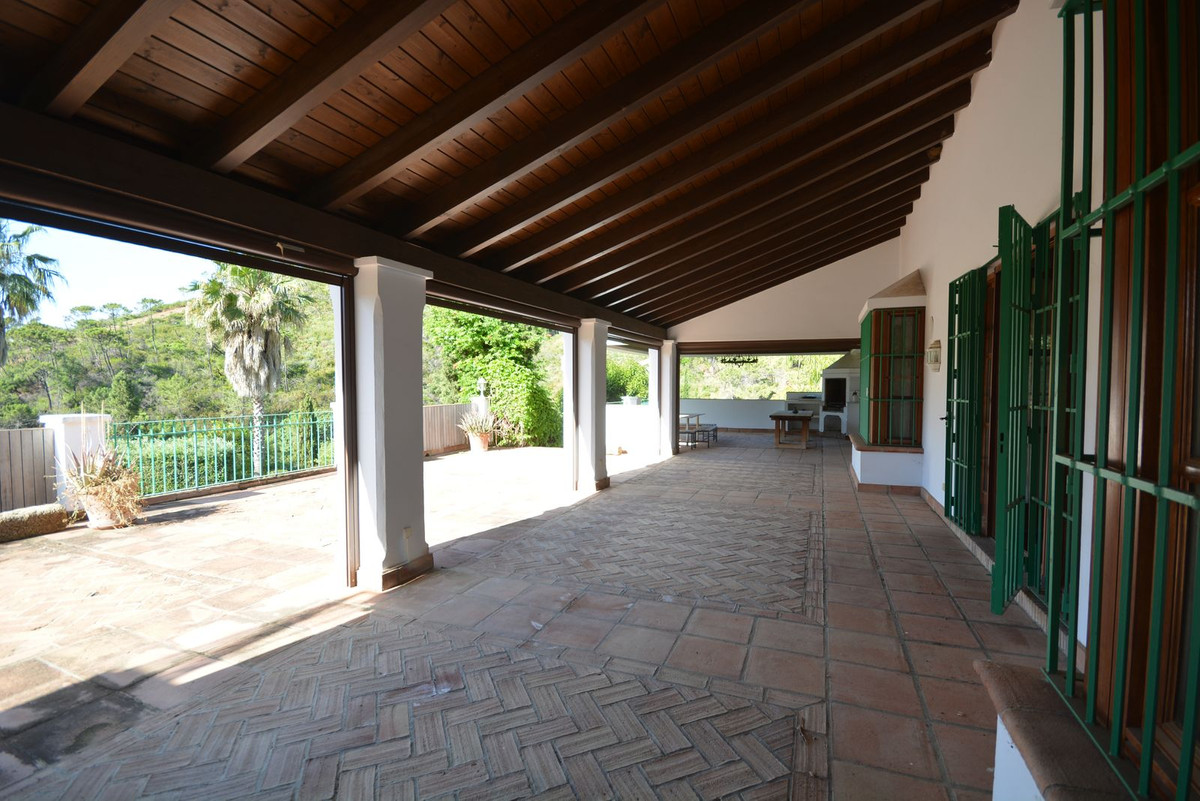 Finca - Cortijo te koop in Estepona | 7 slaapkamers H5053213