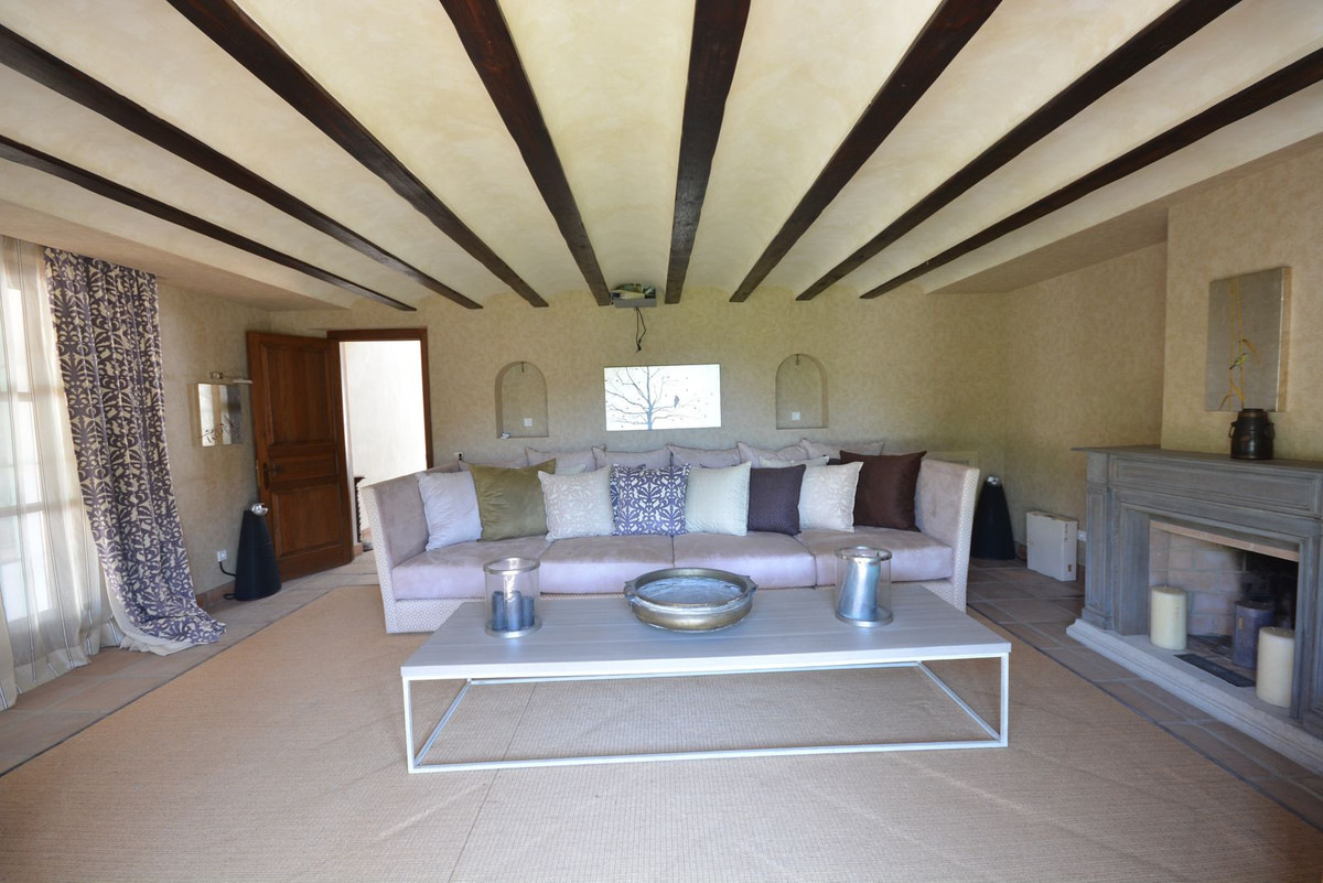 Finca - Cortijo te koop in Estepona | 7 slaapkamers H5053213