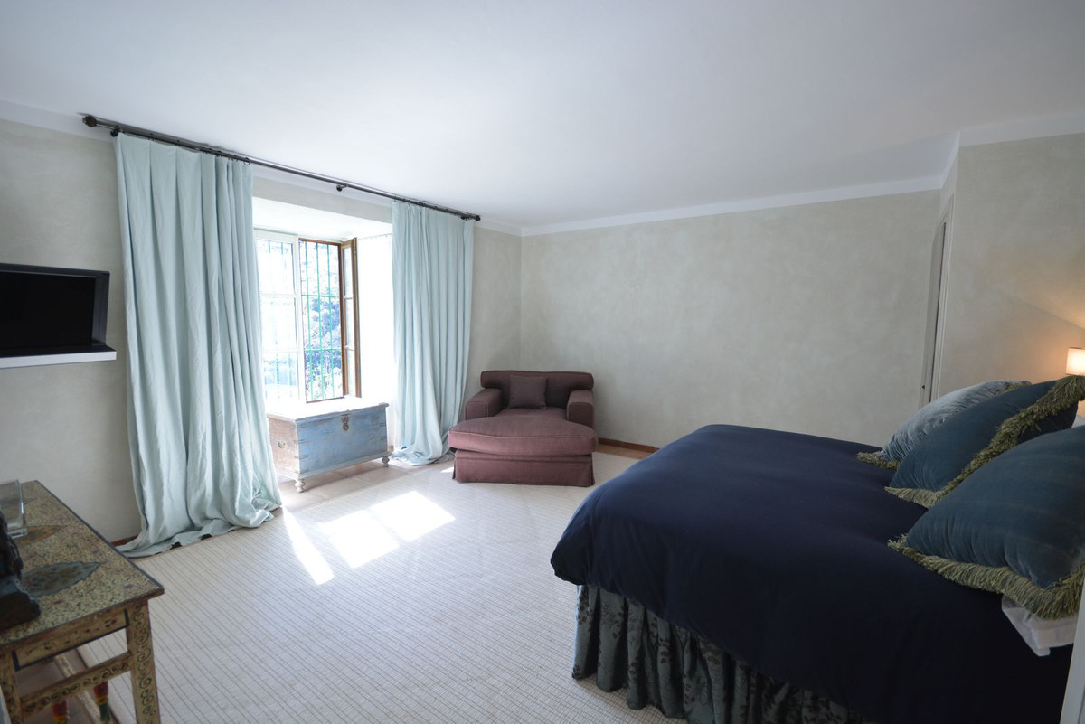 Finca - Cortijo te koop in Estepona | 7 slaapkamers H5053213