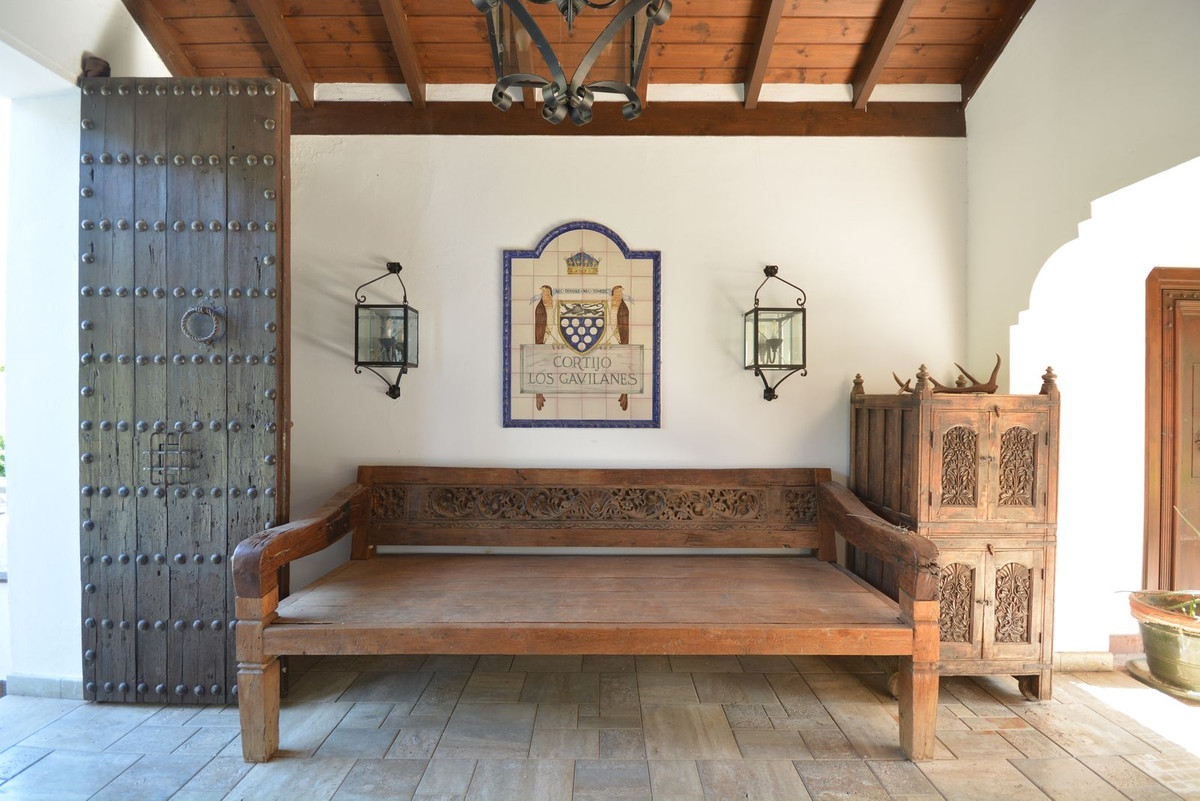 Finca - Cortijo te koop in Estepona | 7 slaapkamers H5053213