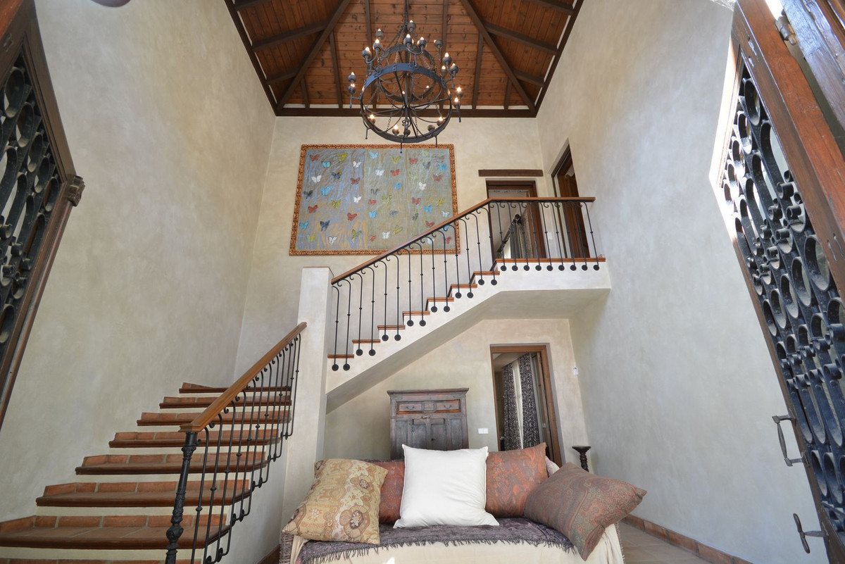 Finca - Cortijo te koop in Estepona | 7 slaapkamers H5053213