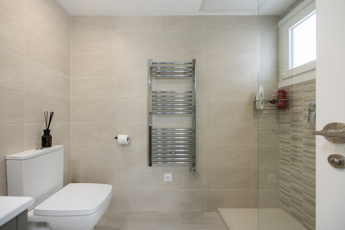 Huis te koop in Estepona | 3 slaapkamers H5055076