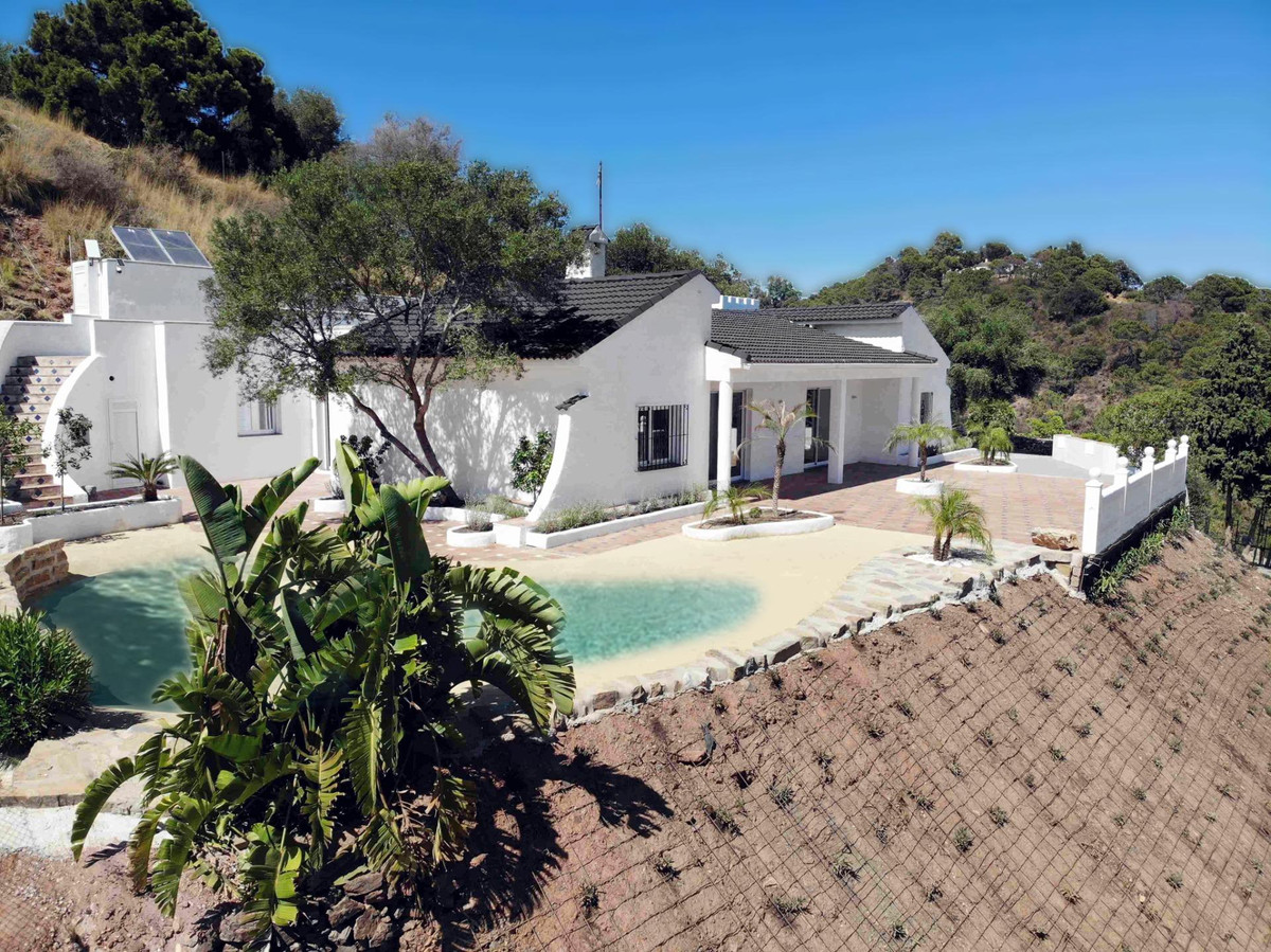 Huis te koop in Estepona | 5 slaapkamers H5055223
