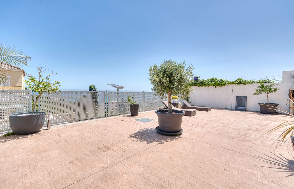 Huis te koop in Estepona | 5 slaapkamers H5055628