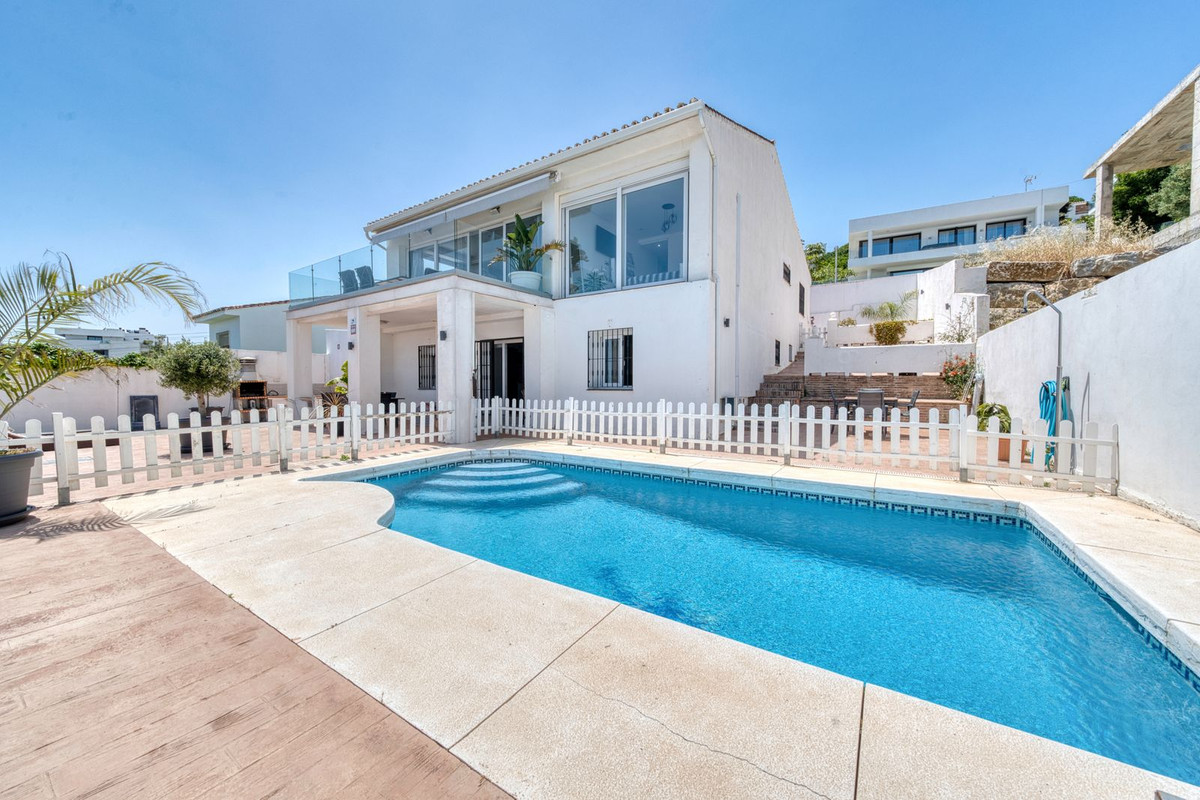 Huis te koop in Estepona | 5 slaapkamers H5055628