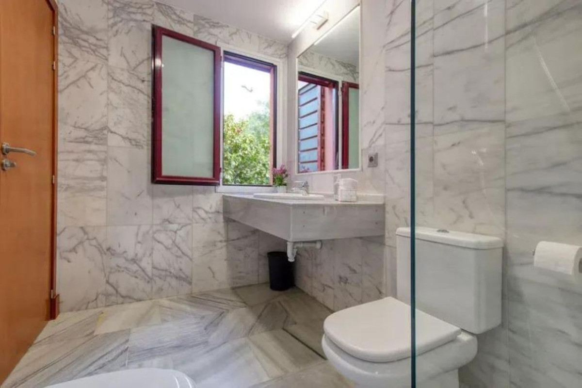 Huis te koop in Estepona | 4 slaapkamers H5057785