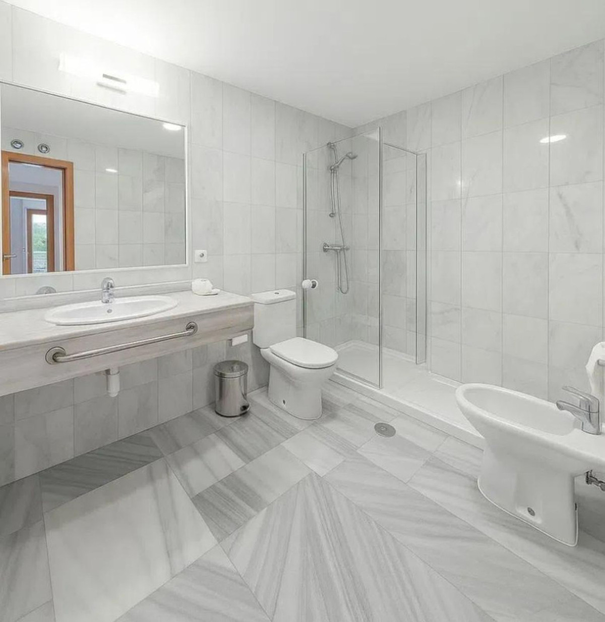 Huis te koop in Estepona | 4 slaapkamers H5057785