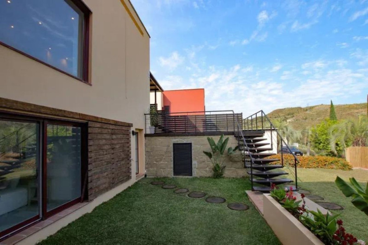 Huis te koop in Estepona | 4 slaapkamers H5057785