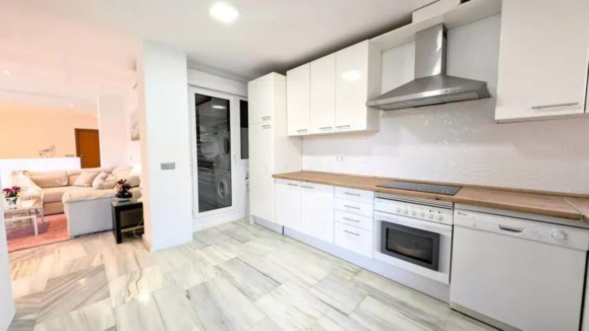 Huis te koop in Estepona | 4 slaapkamers H5057785