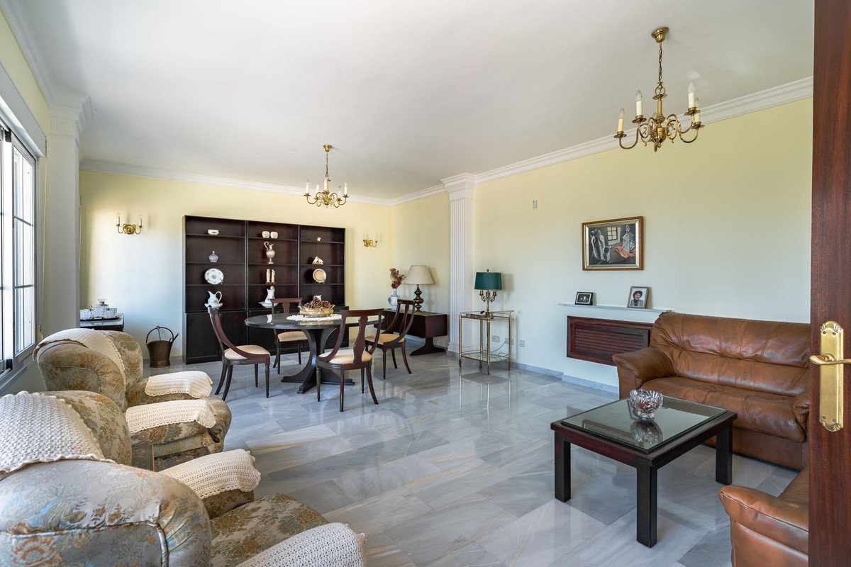 Huis te koop in Estepona | 5 slaapkamers H5058712