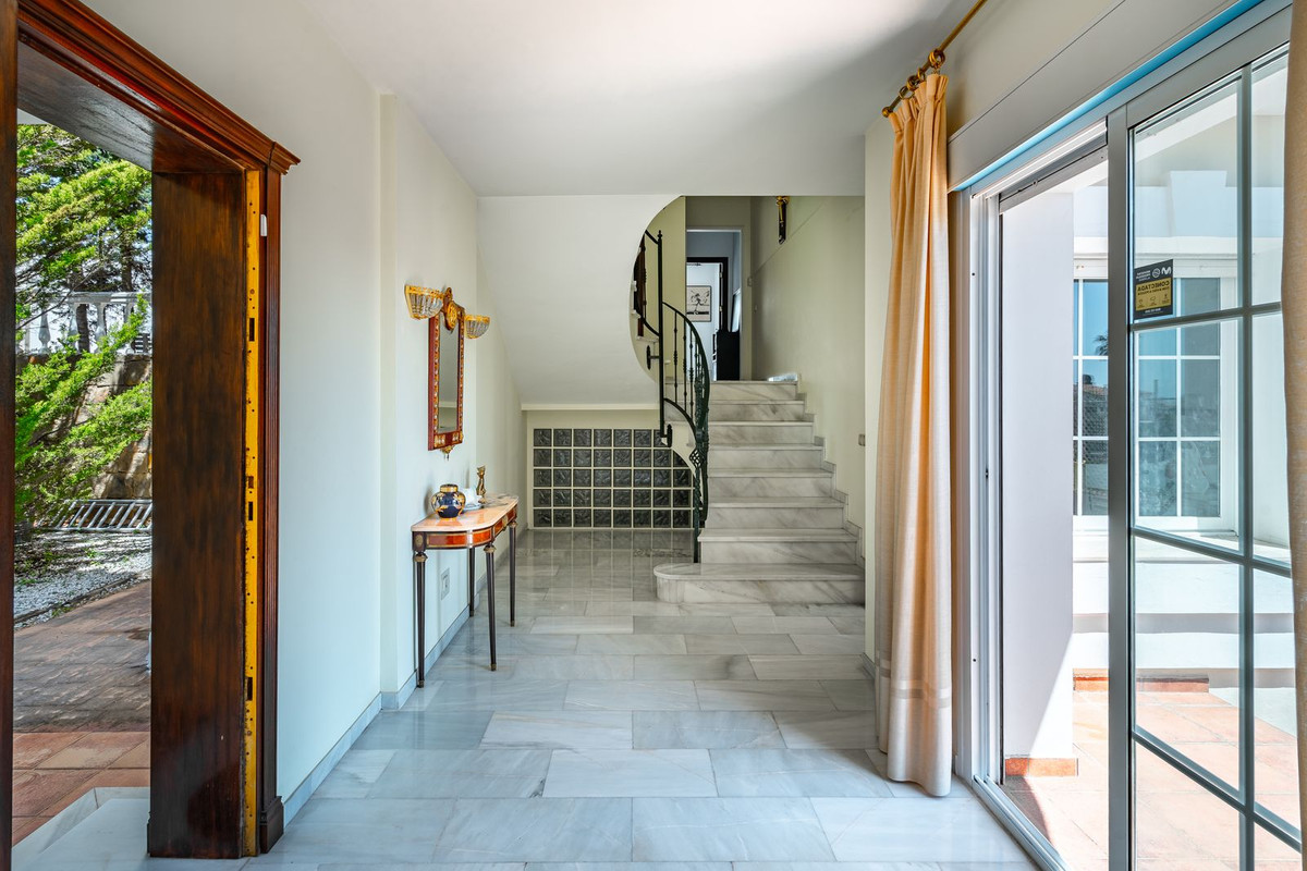 Huis te koop in Estepona | 5 slaapkamers H5058712
